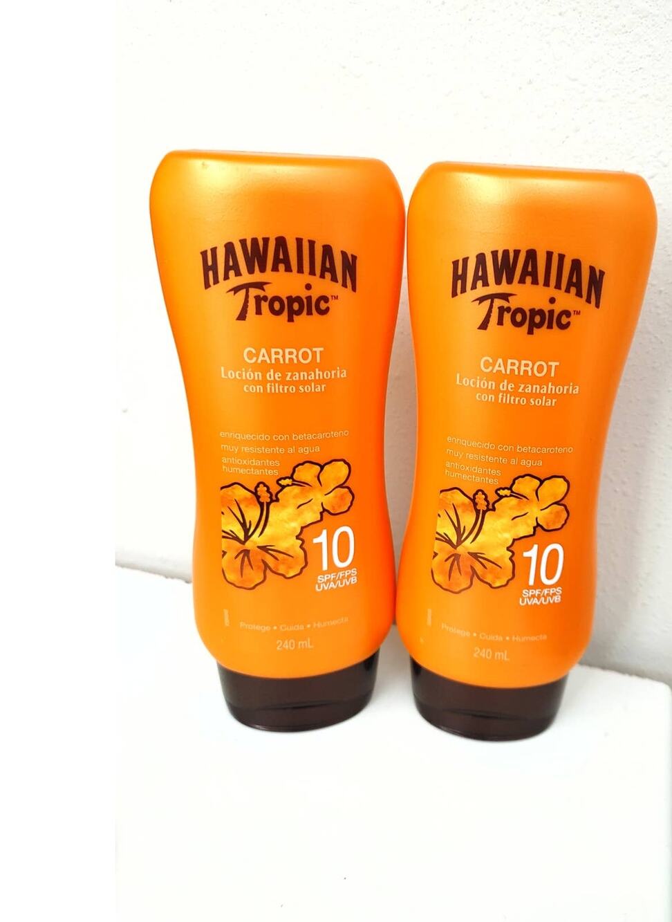 2 x Hawaiian Tropic Carrot Lotion Sunscreen SPF 10 240 mL (8.11 Oz) Hard to Find